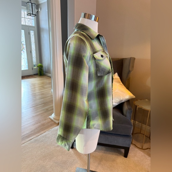 Off the Grid Flannel (Size Small) - Picture 5 of 5
